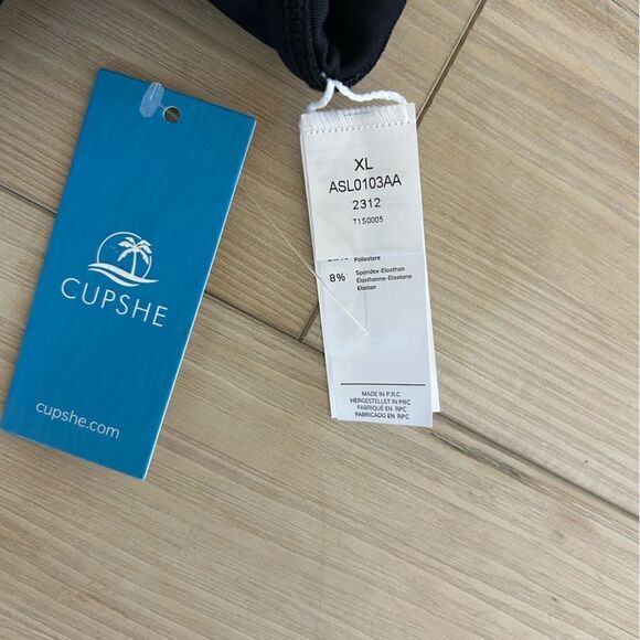 Cupshe Women's Plunge Halter Backless Ruched One Piece Swimsuit, XL, NWT, Black - Picture 6 of 6